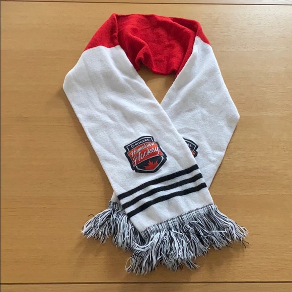 Rogers hometown hockey scarf - Picture 1 of 2